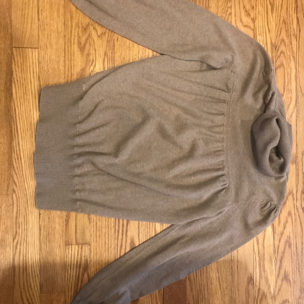 Gap medium detailed turtleneck sweater